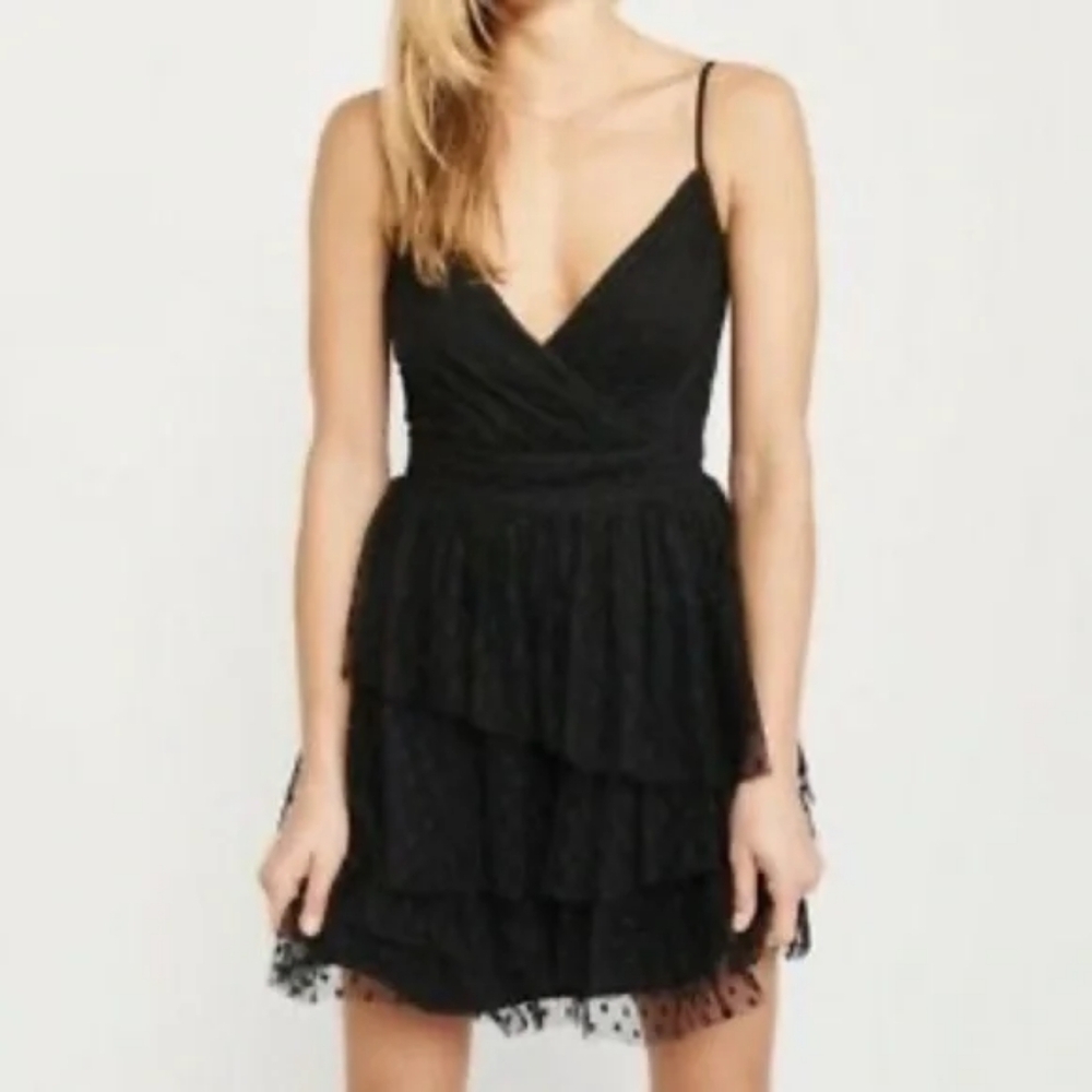 New Abercrombie Tiered Dot Dress In L -Black